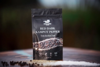 Red Dark Kampot Pepper-Červený Kampotský pepř